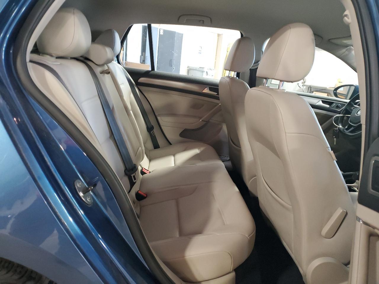 2015 VOLKSWAGEN GOLF