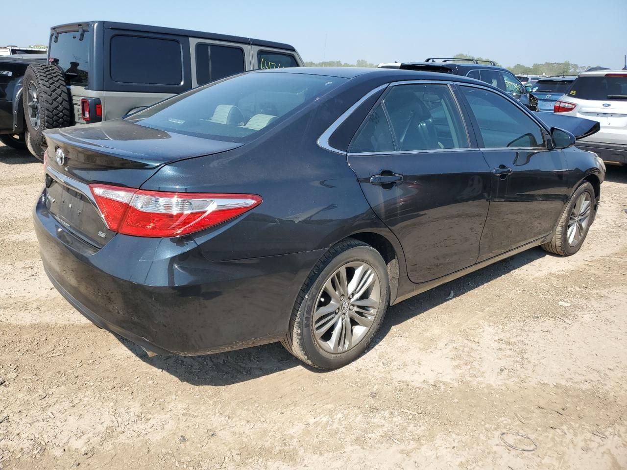 2016 TOYOTA CAMRY