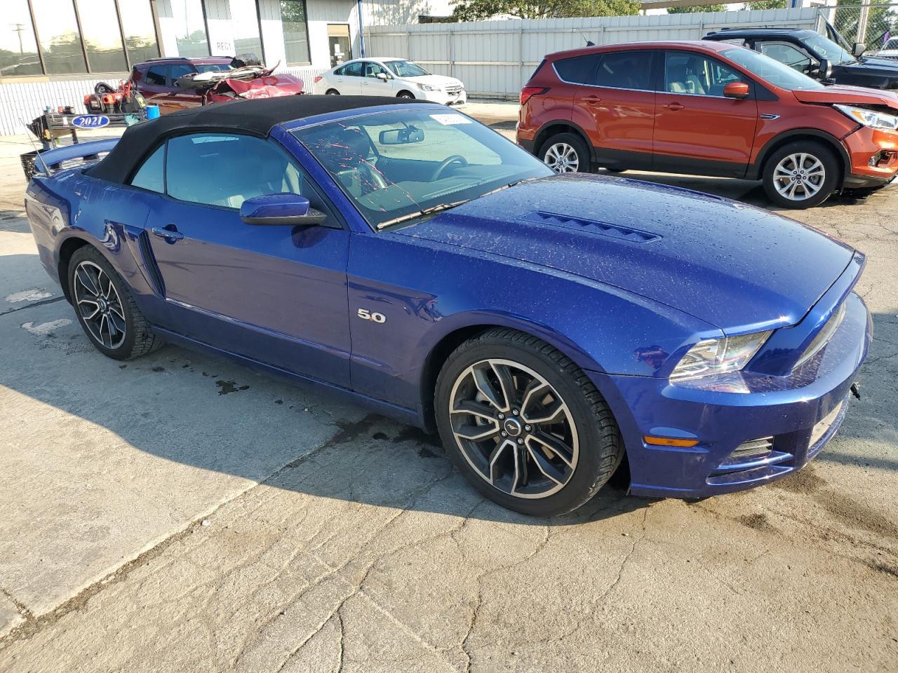 2013 FORD MUSTANG