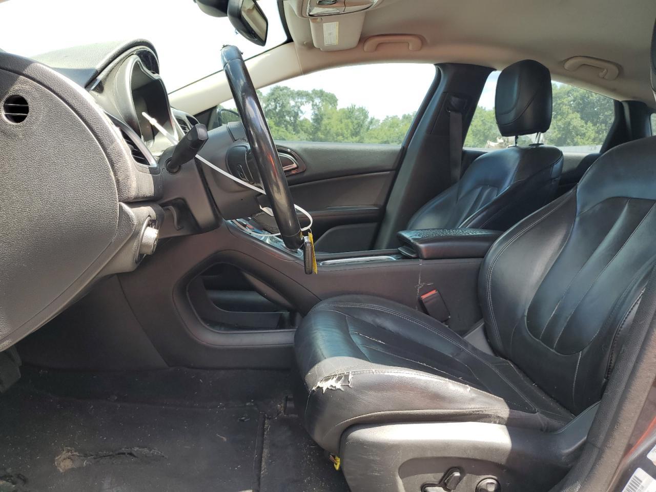 2015 CHRYSLER 200