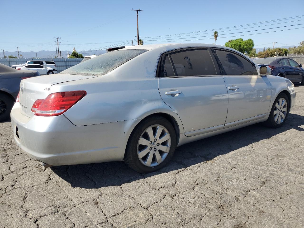 2006 TOYOTA Avalon