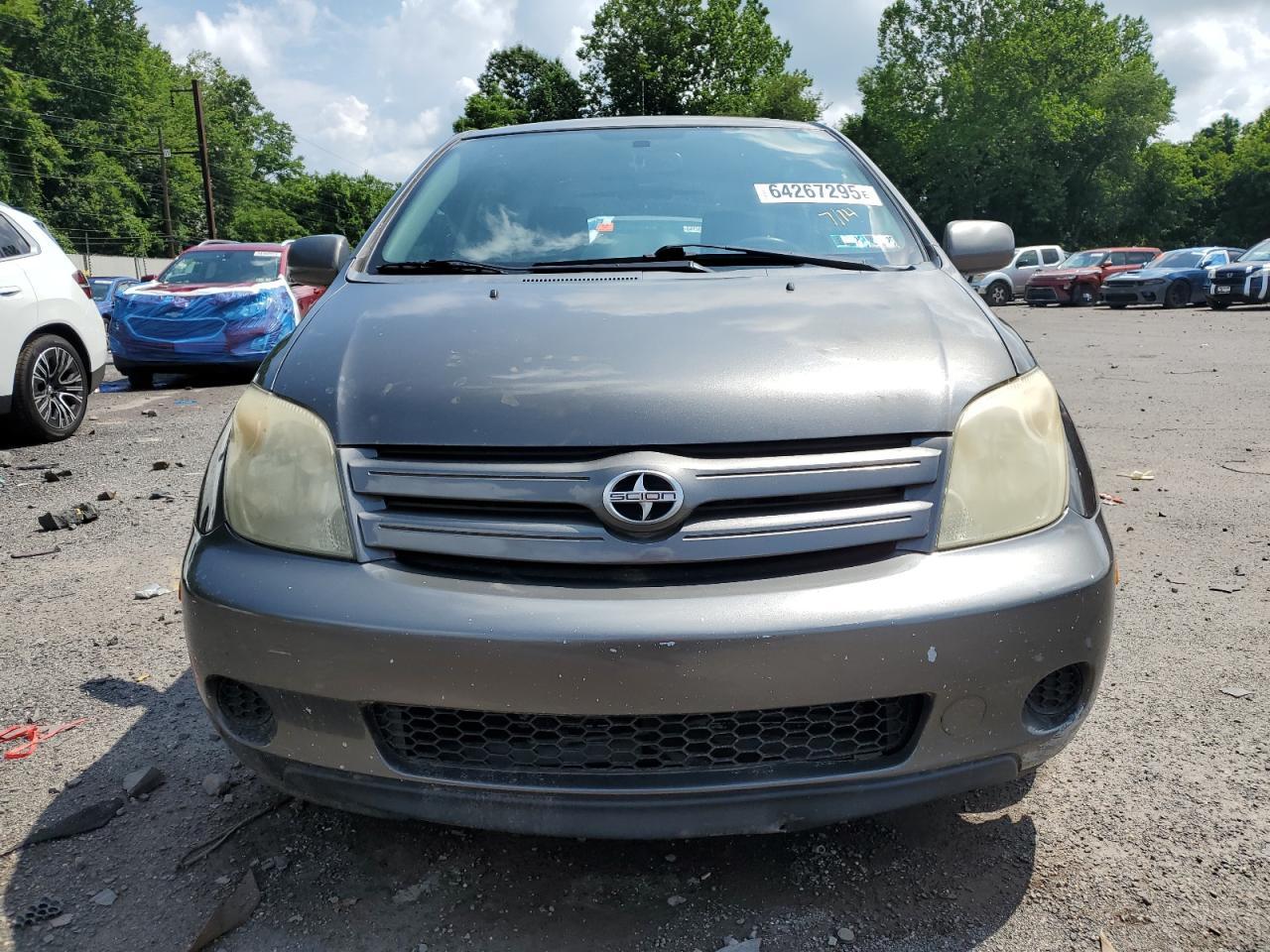 2004 TOYOTA SCION