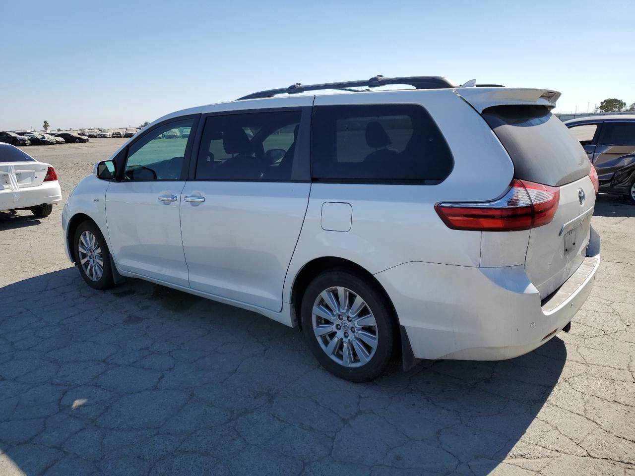 2017 TOYOTA SIENNA