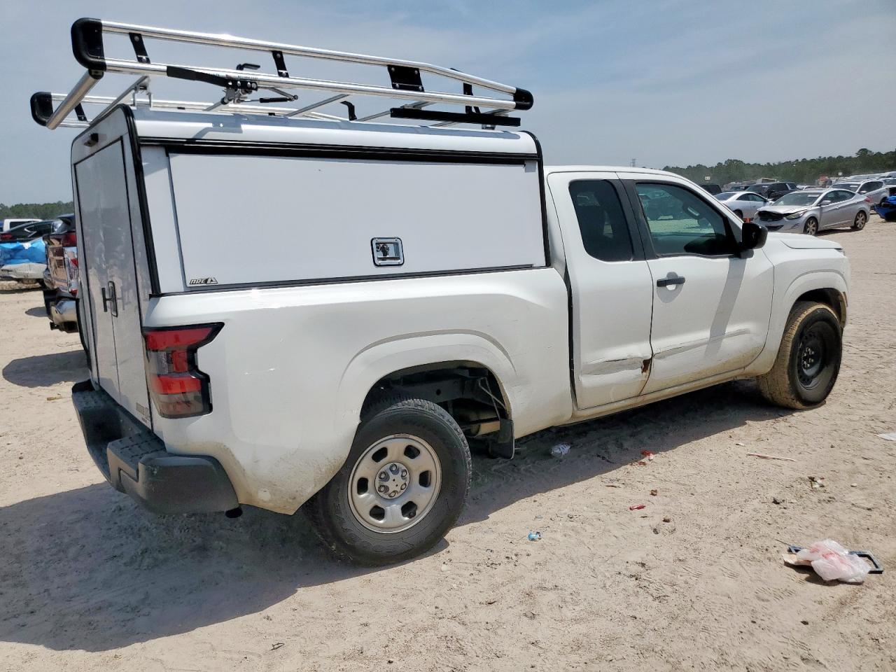 2022 NISSAN Frontier