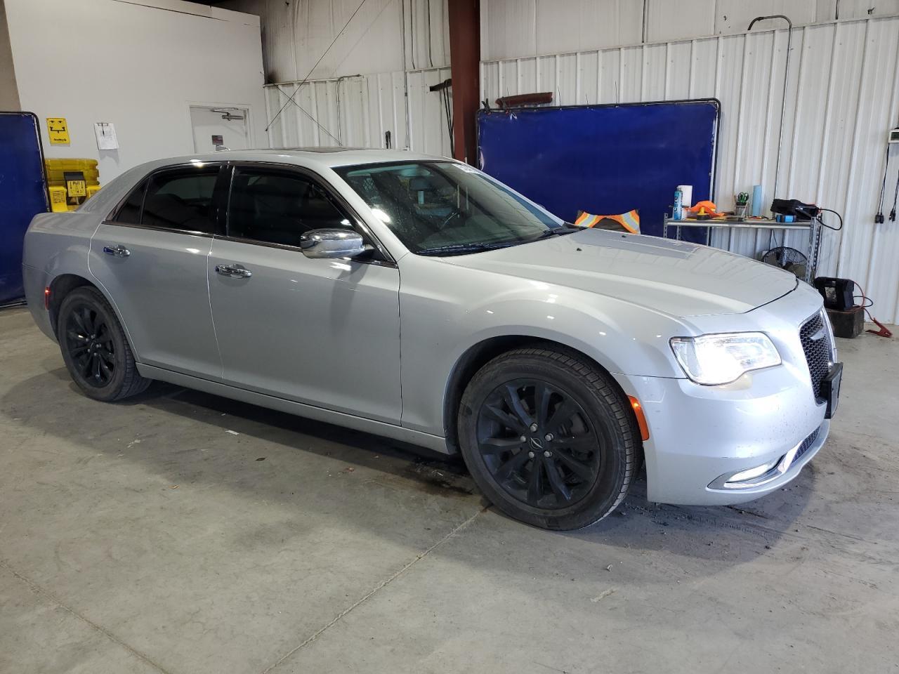 2020 CHRYSLER 300