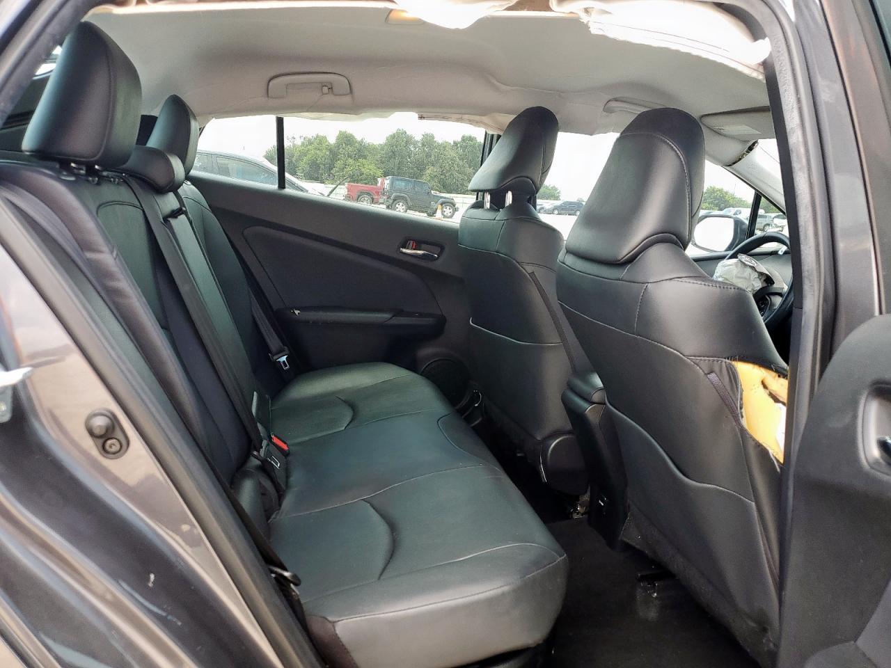 2017 TOYOTA PRIUS