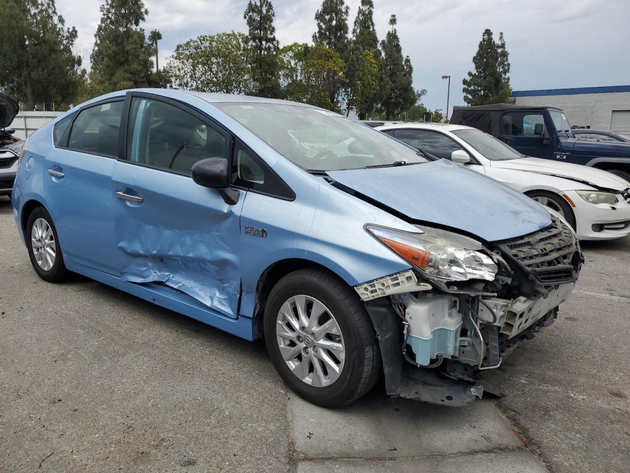 2014 TOYOTA Prius Plug-In