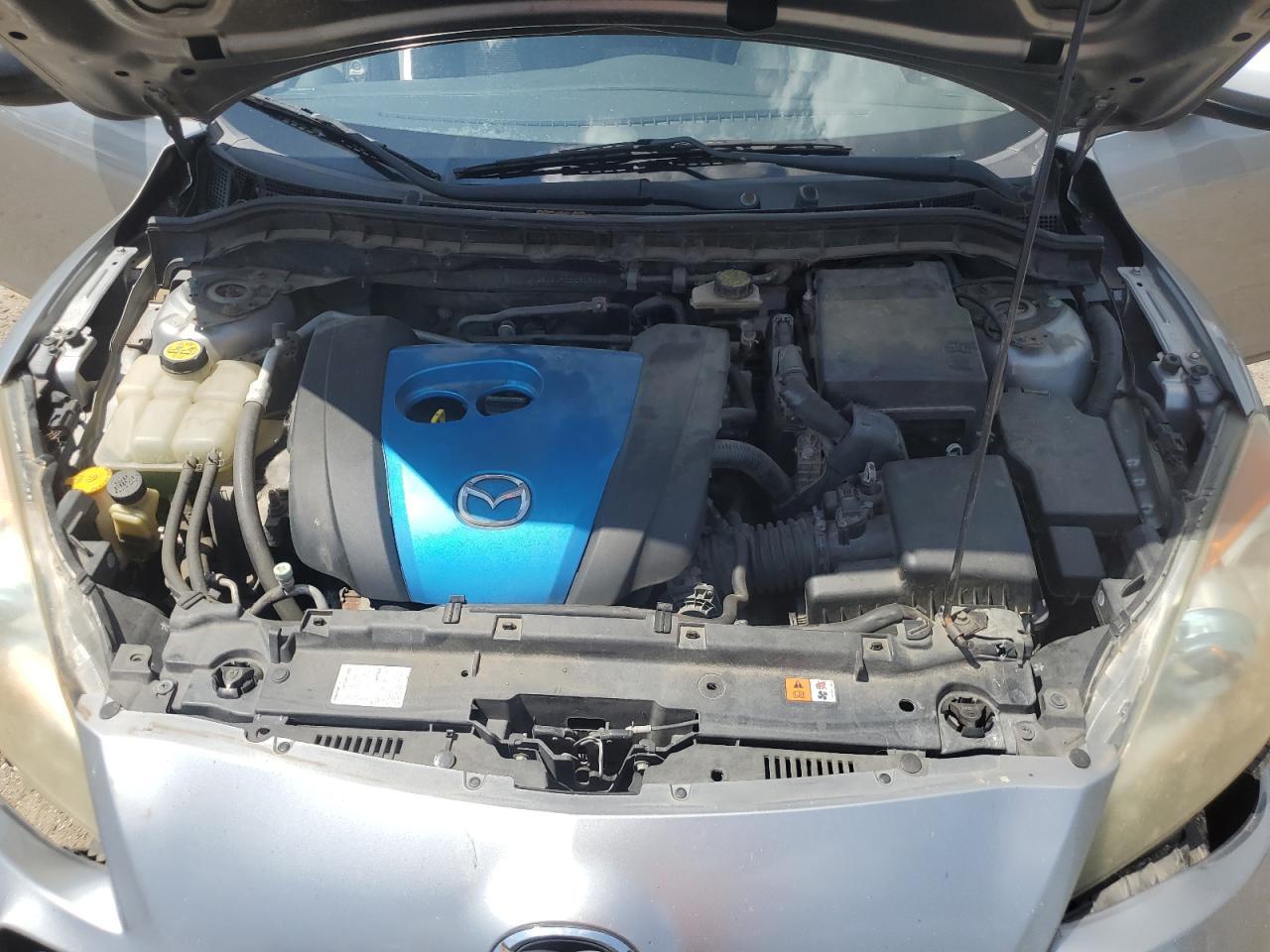 2013 MAZDA 3
