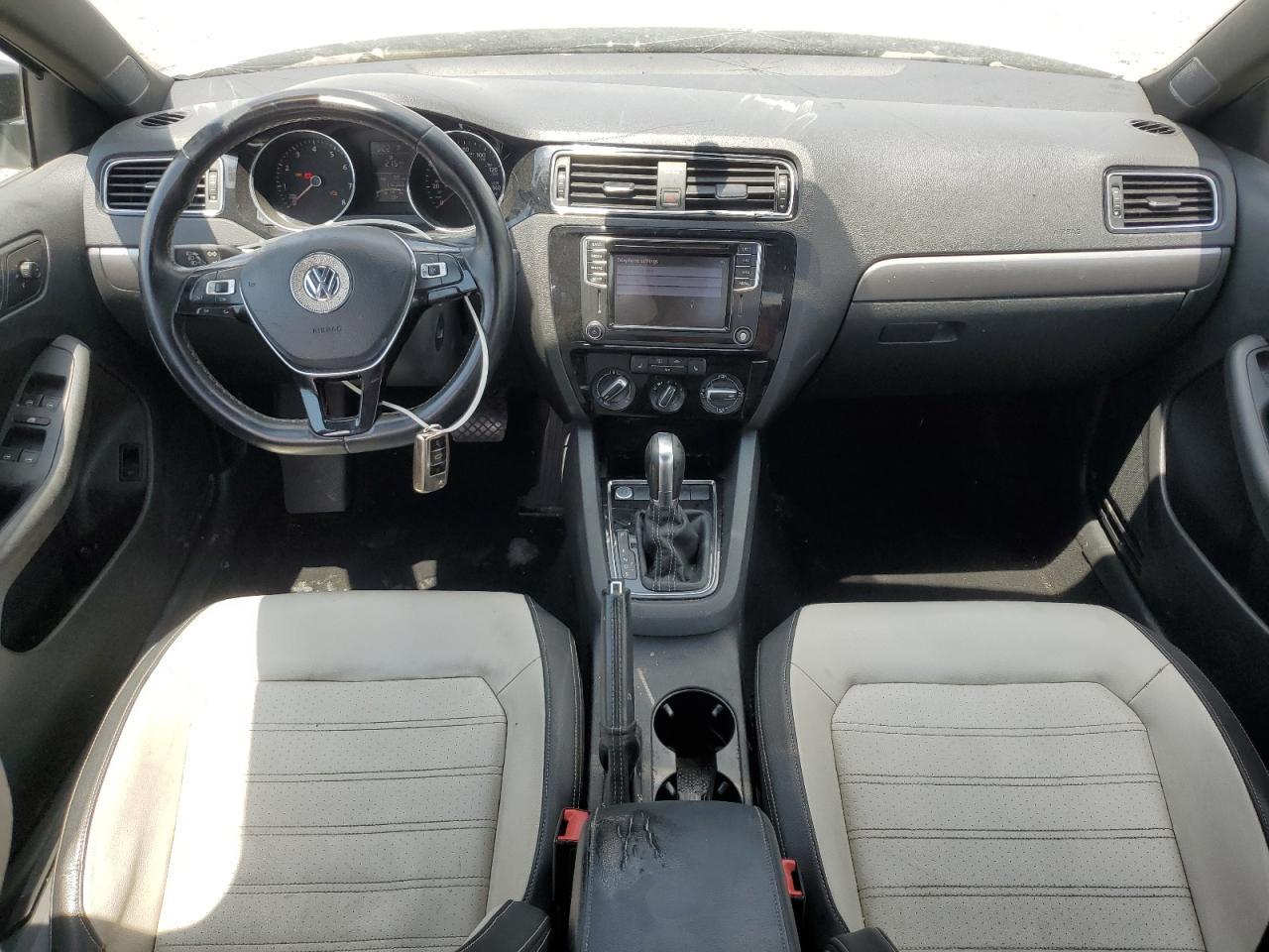 2016 VOLKSWAGEN JETTA