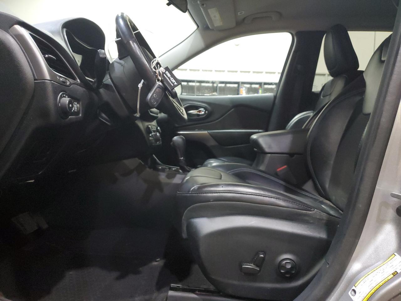 2019 JEEP CHEROKEE