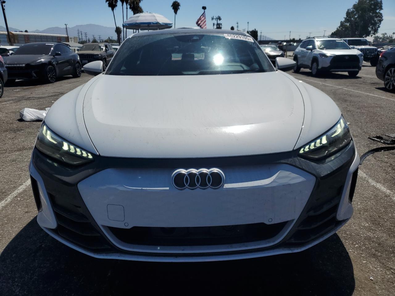 2024 AUDI e-tron GT