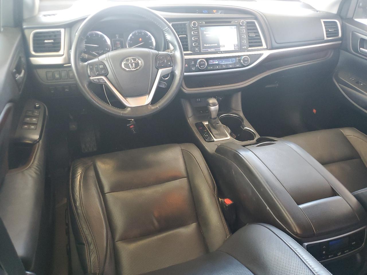 2015 TOYOTA HIGHLANDER