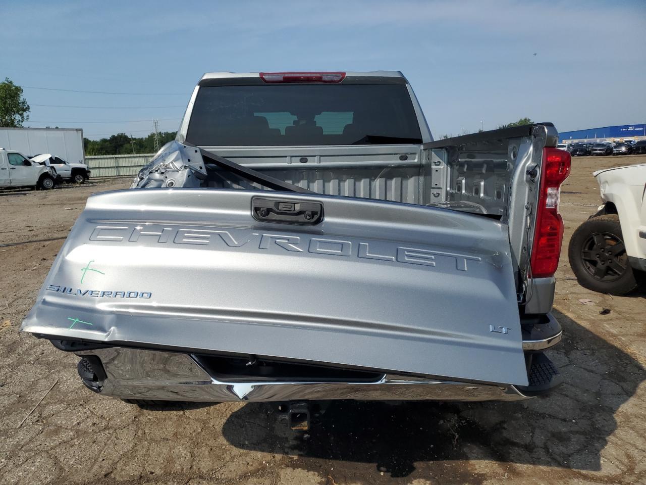 2025 CHEVROLET Silverado