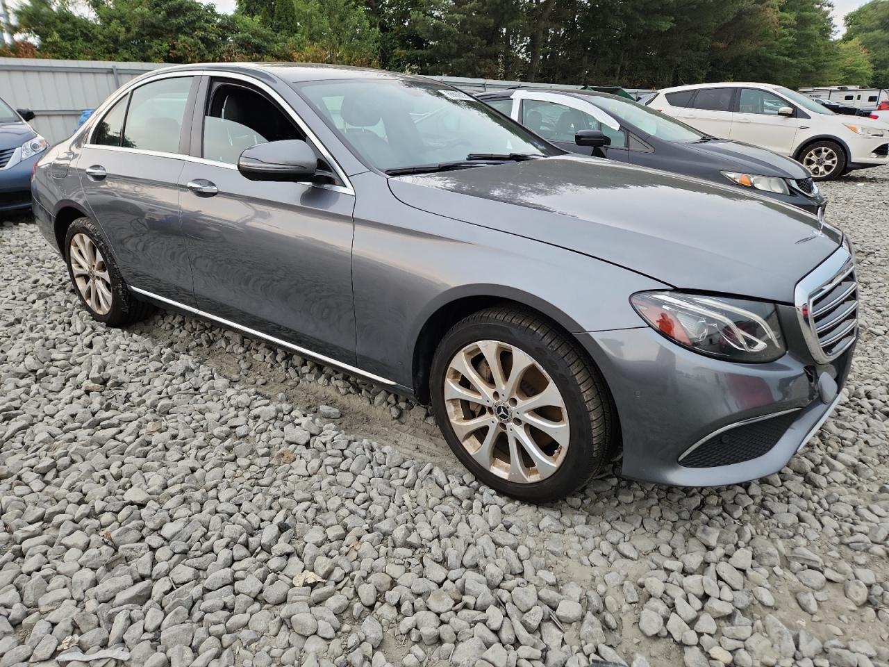 2017 MERCEDES-BENZ E-Class