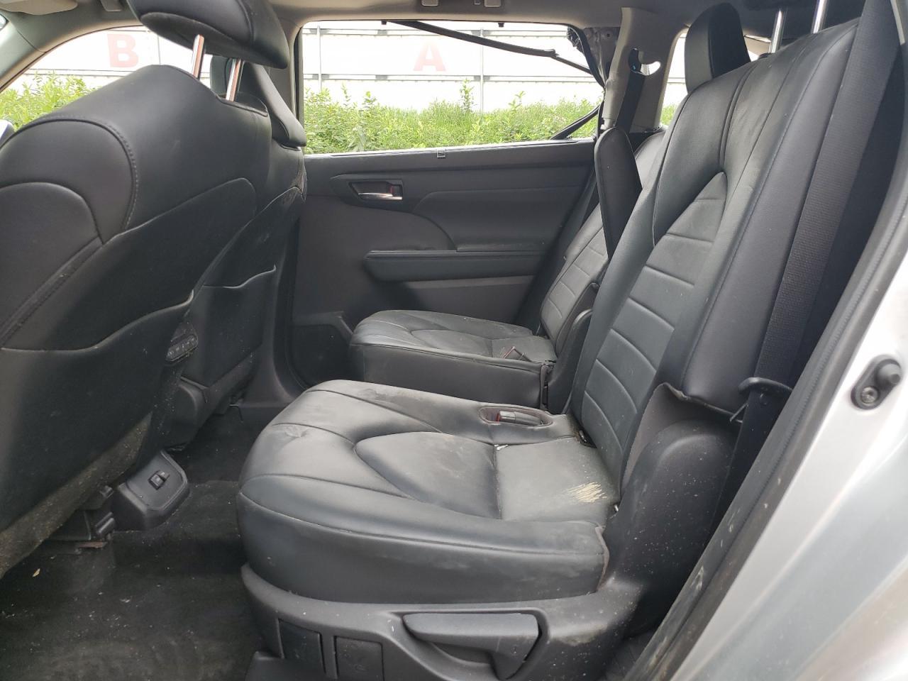 2022 TOYOTA HIGHLANDER