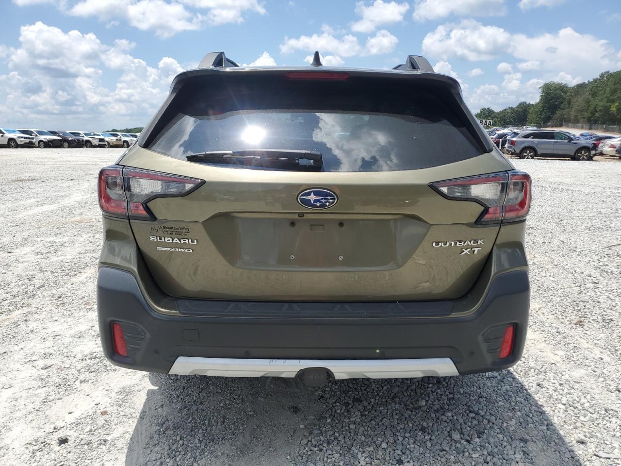 2020 SUBARU Outback