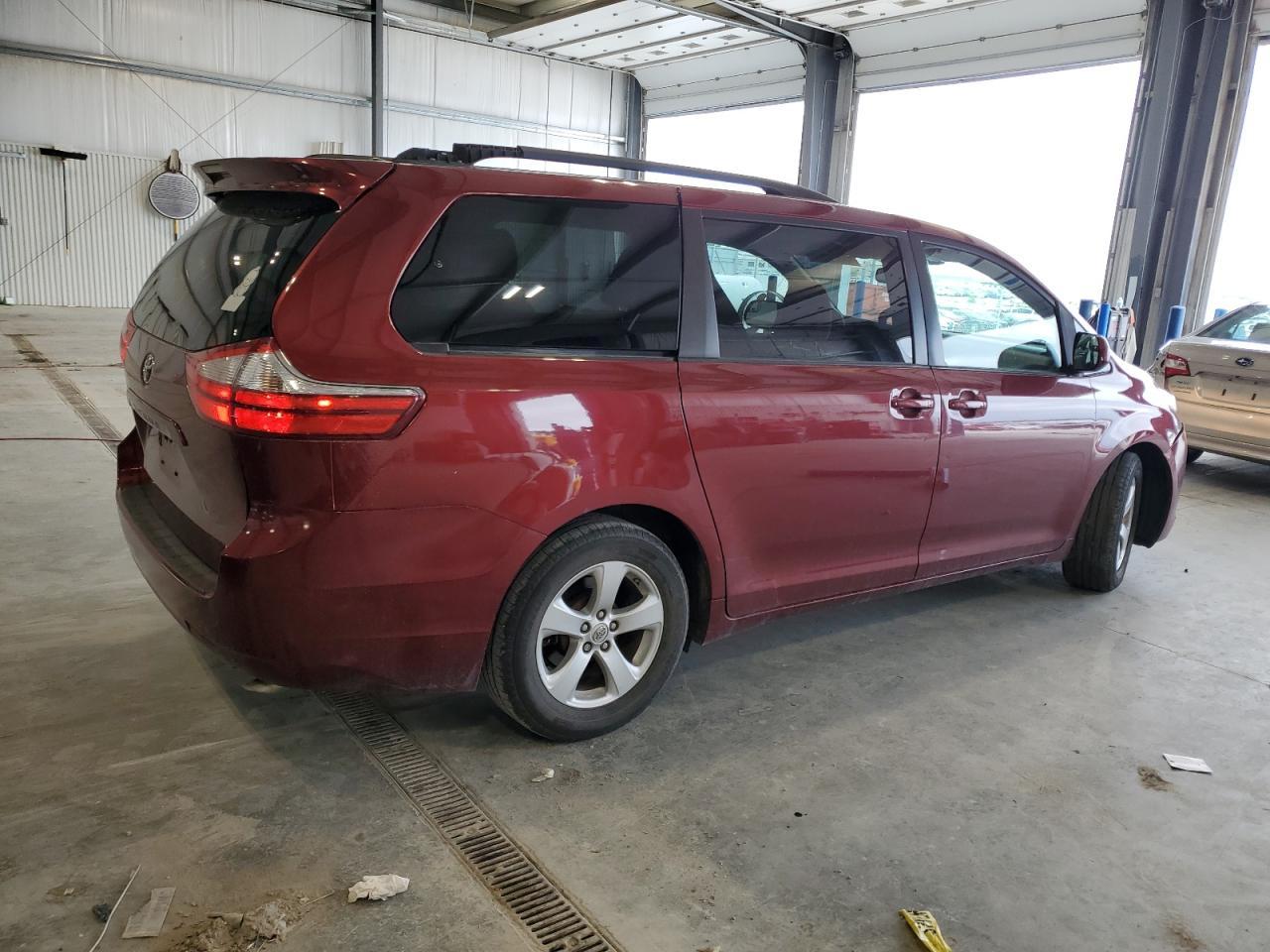 2015 TOYOTA SIENNA