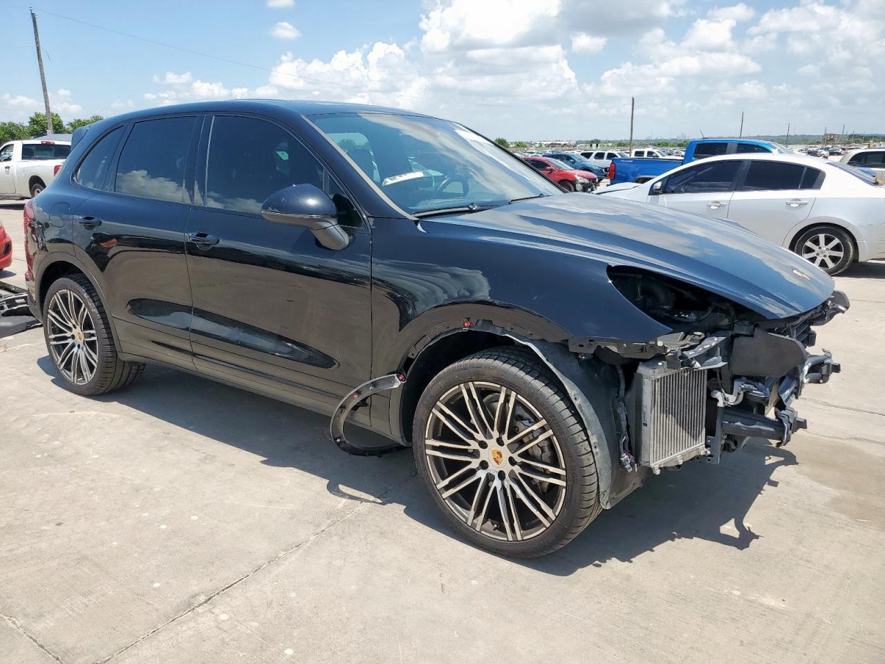 2018 PORSCHE CAYENNE