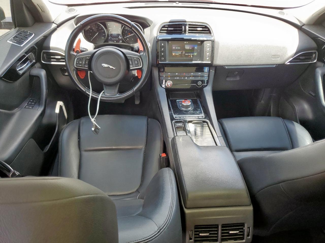 2018 JAGUAR F-Pace