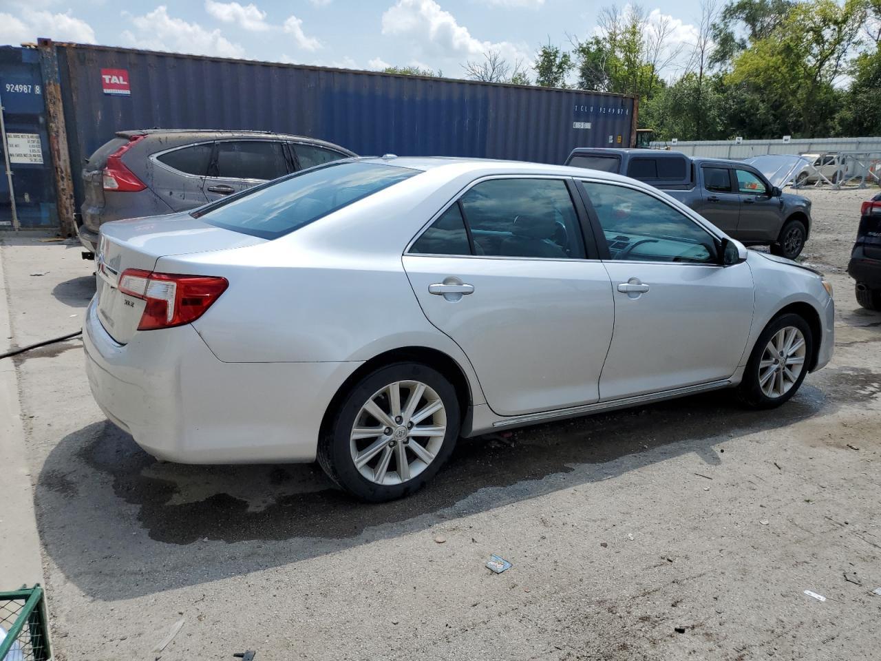 2013 TOYOTA CAMRY