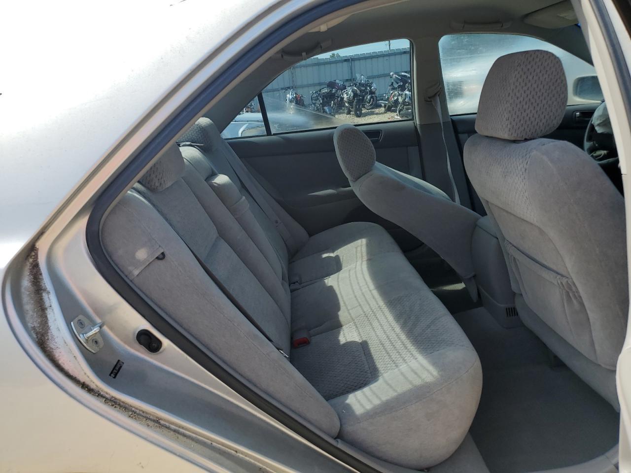 2004 TOYOTA CAMRY