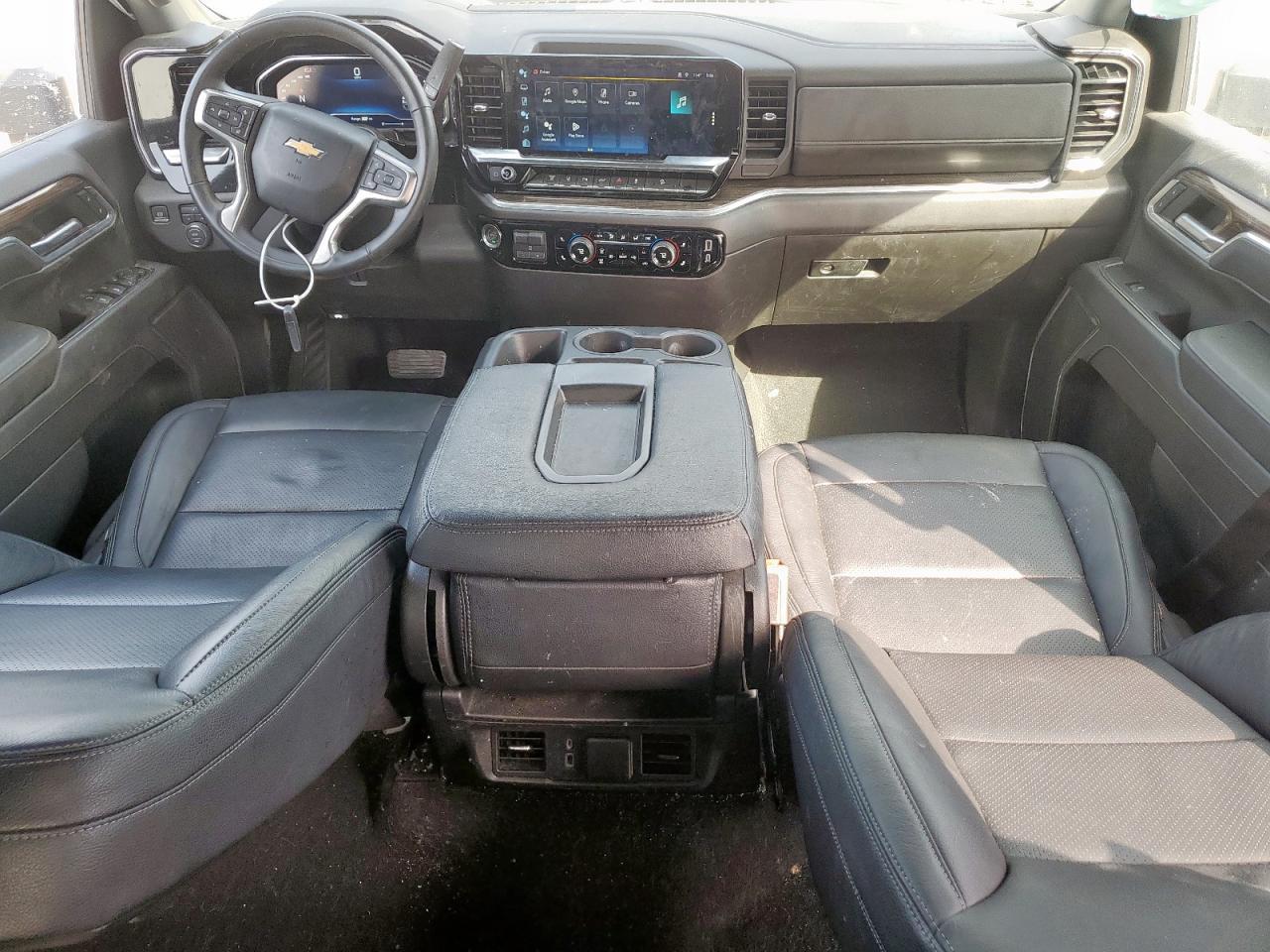 2024 CHEVROLET Silverado