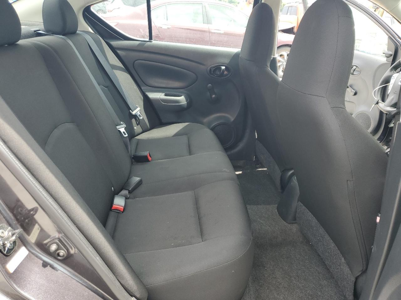 2015 NISSAN VERSA