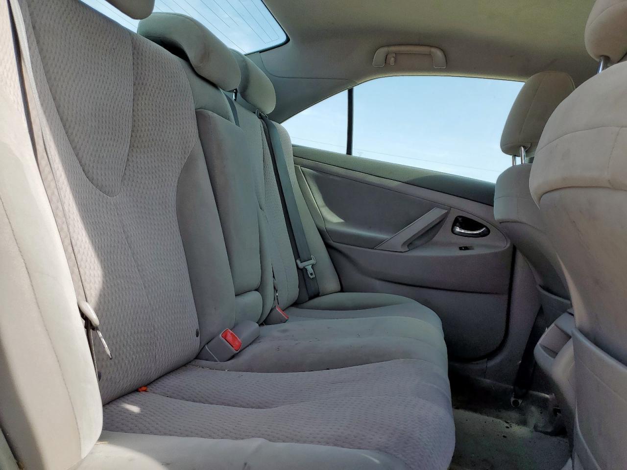 2011 TOYOTA CAMRY