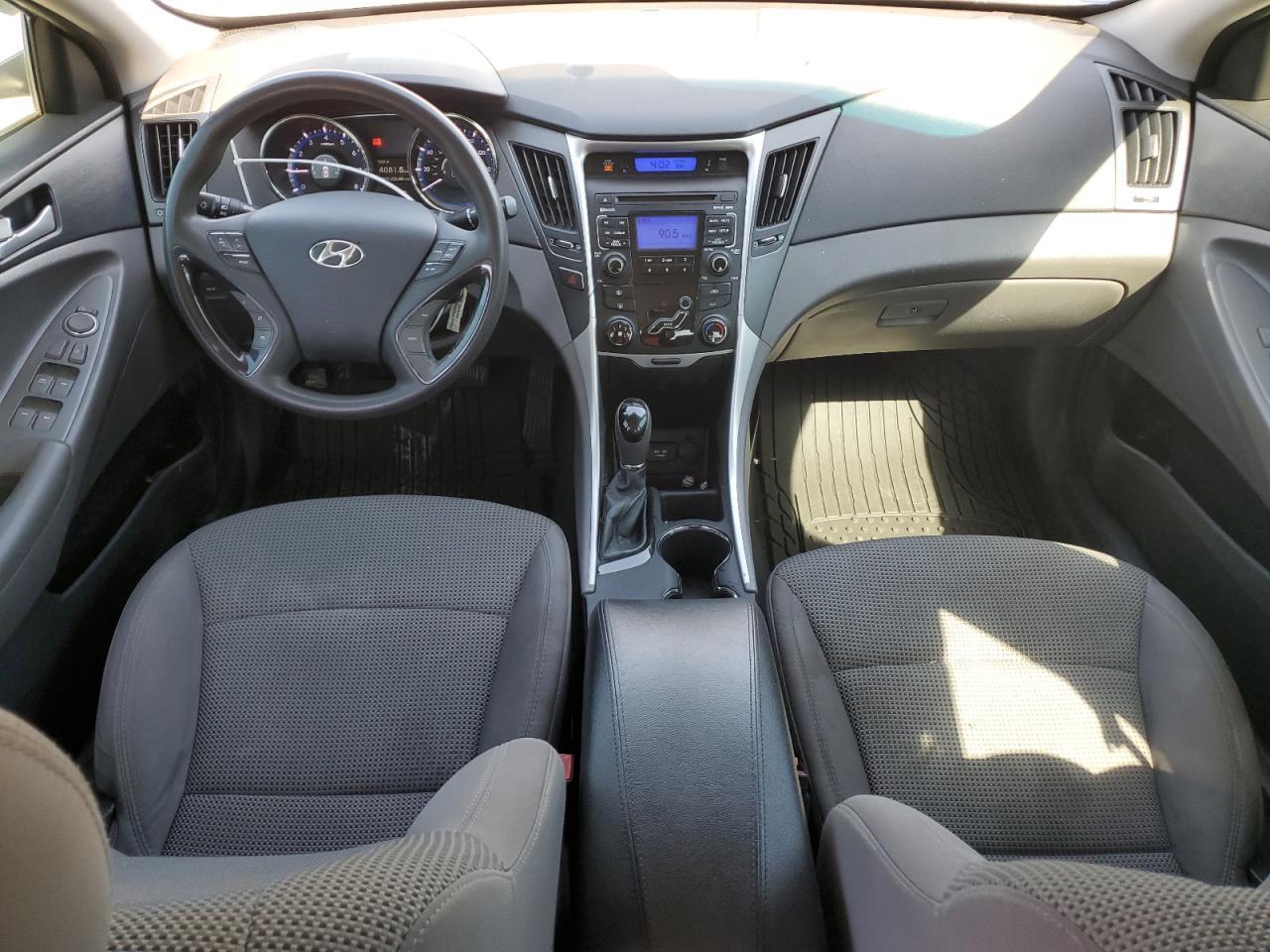 2011 HYUNDAI SONATA