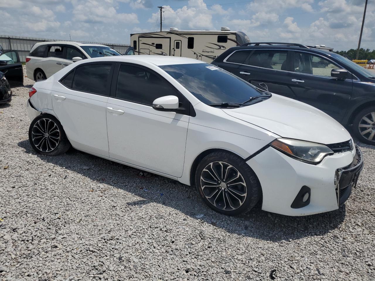 2015 TOYOTA COROLLA