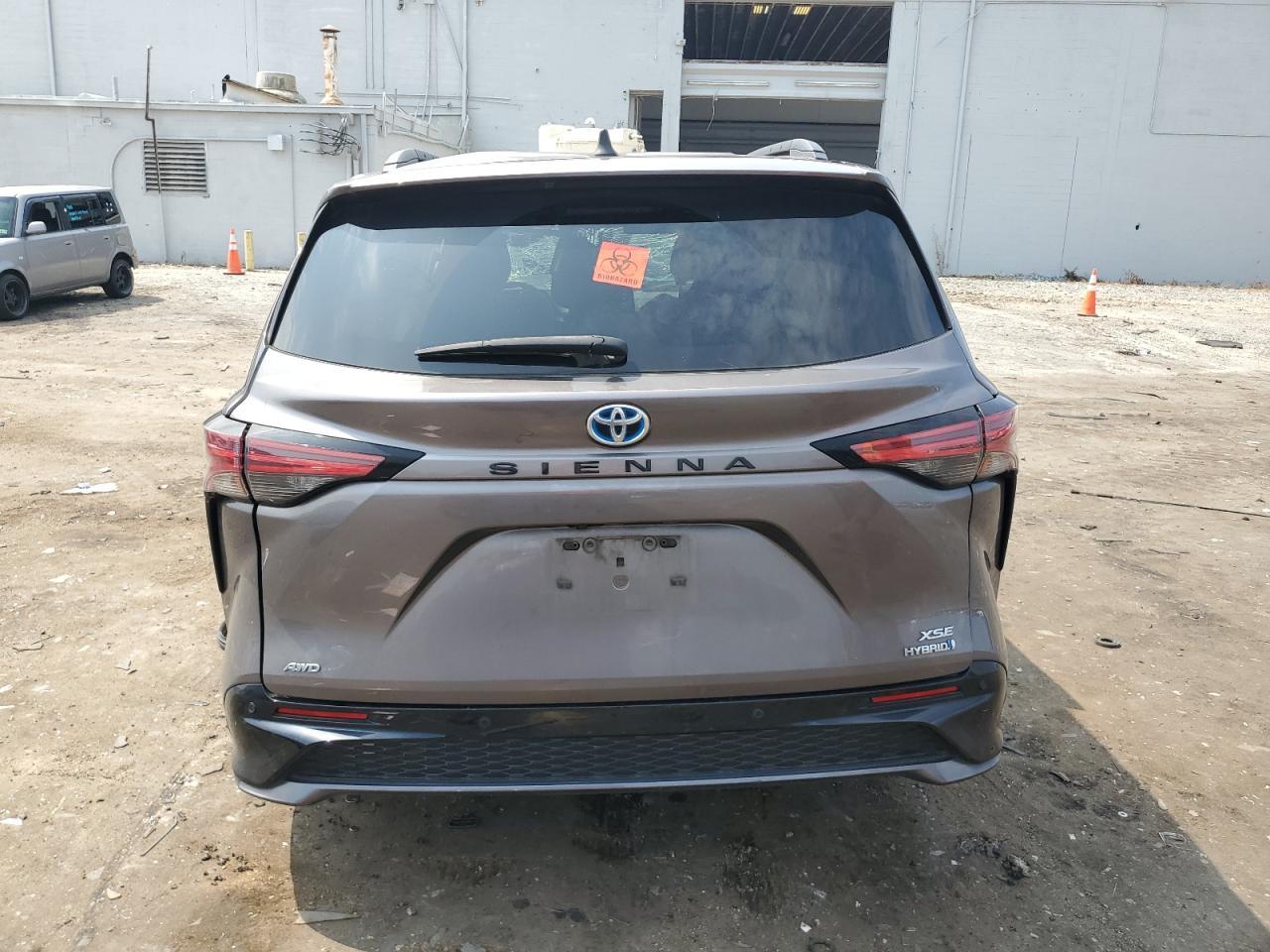 2022 TOYOTA SIENNA