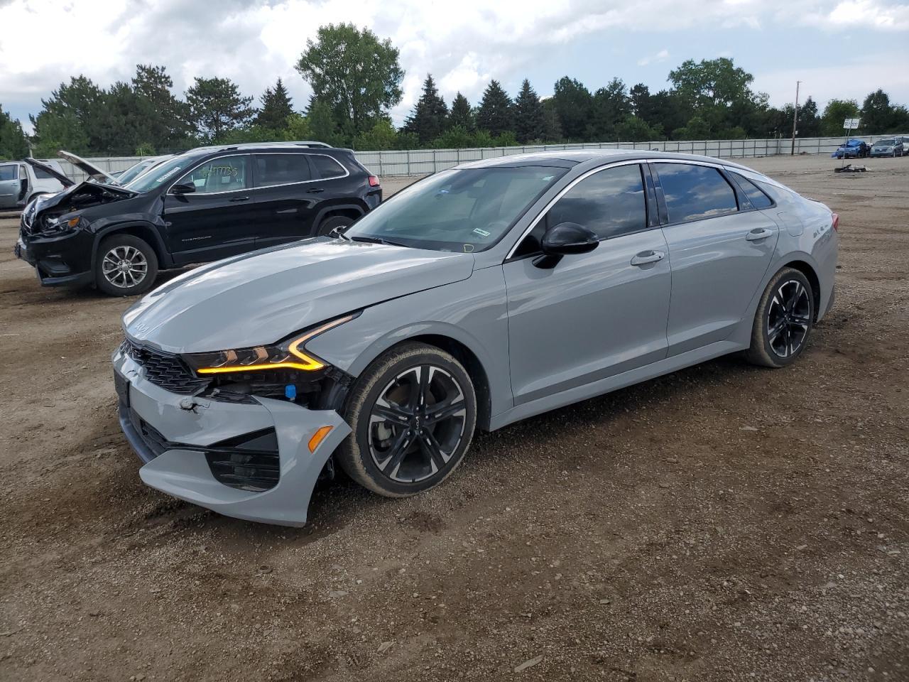 2022 KIA K5