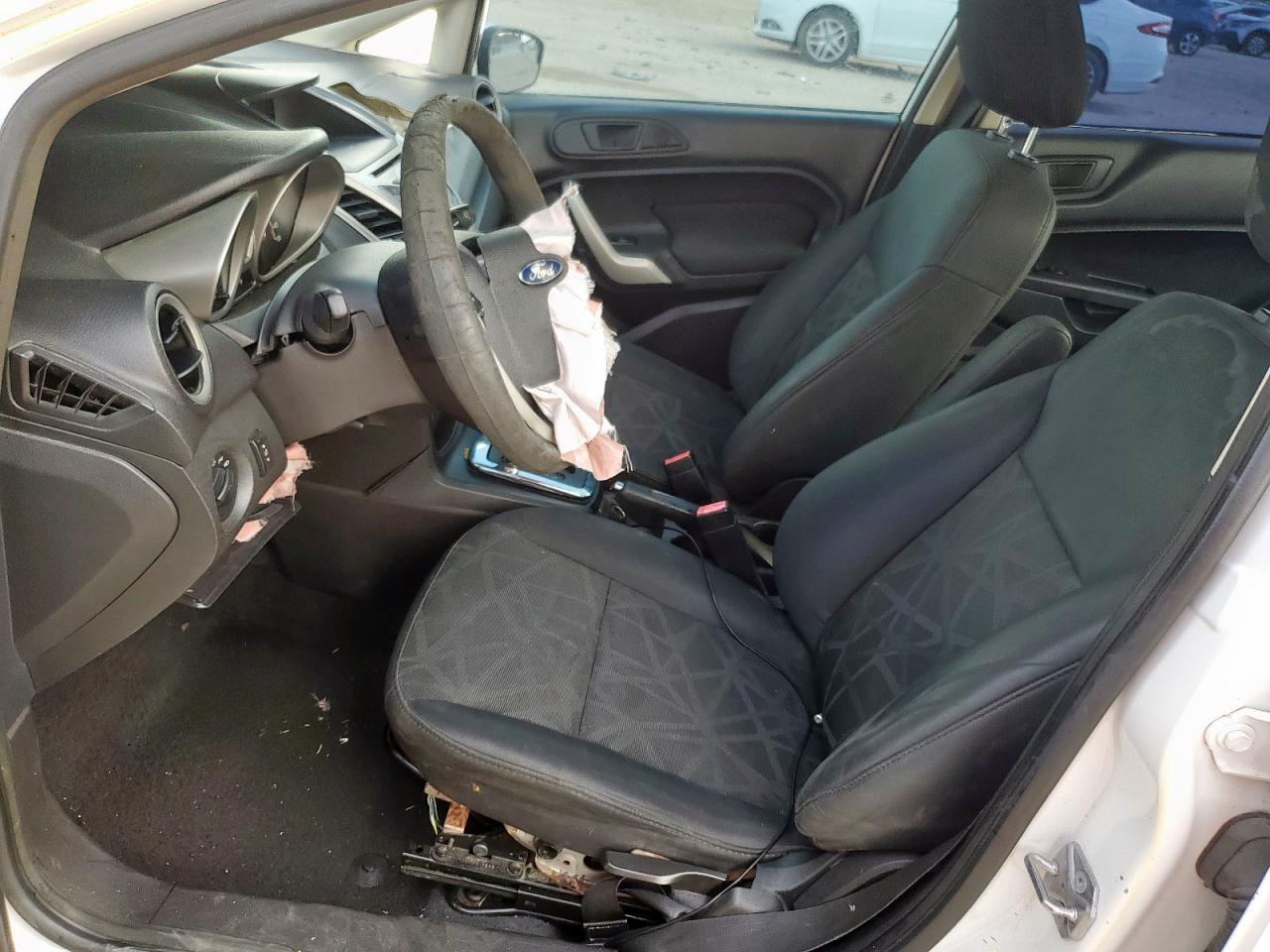 2012 FORD Fiesta