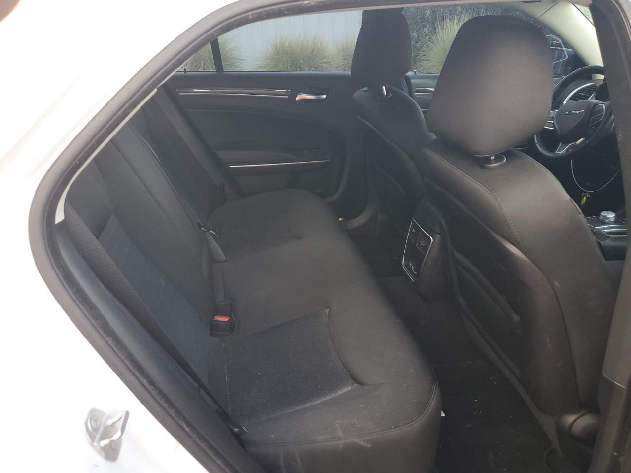 2019 CHRYSLER 300