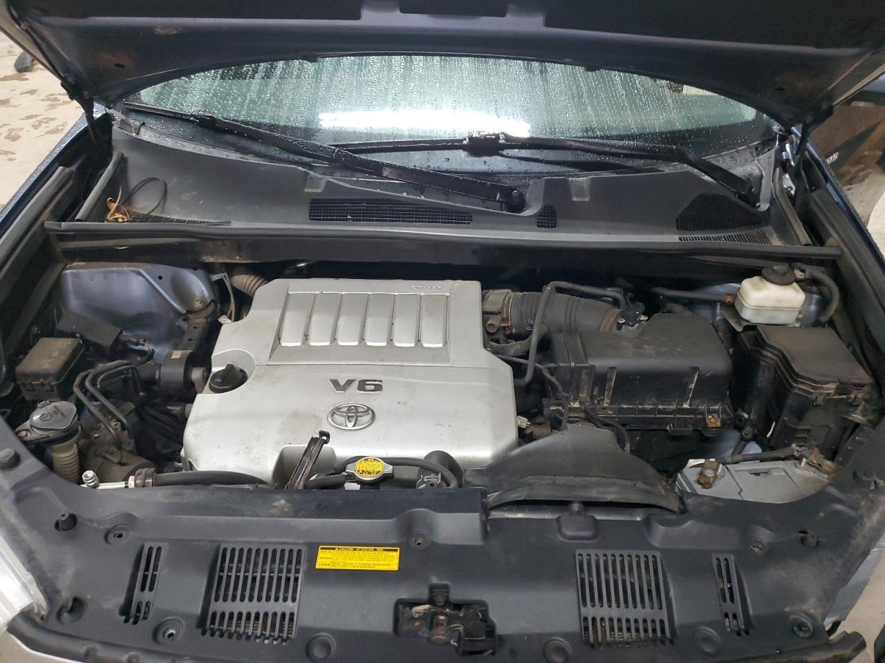 2011 TOYOTA HIGHLANDER