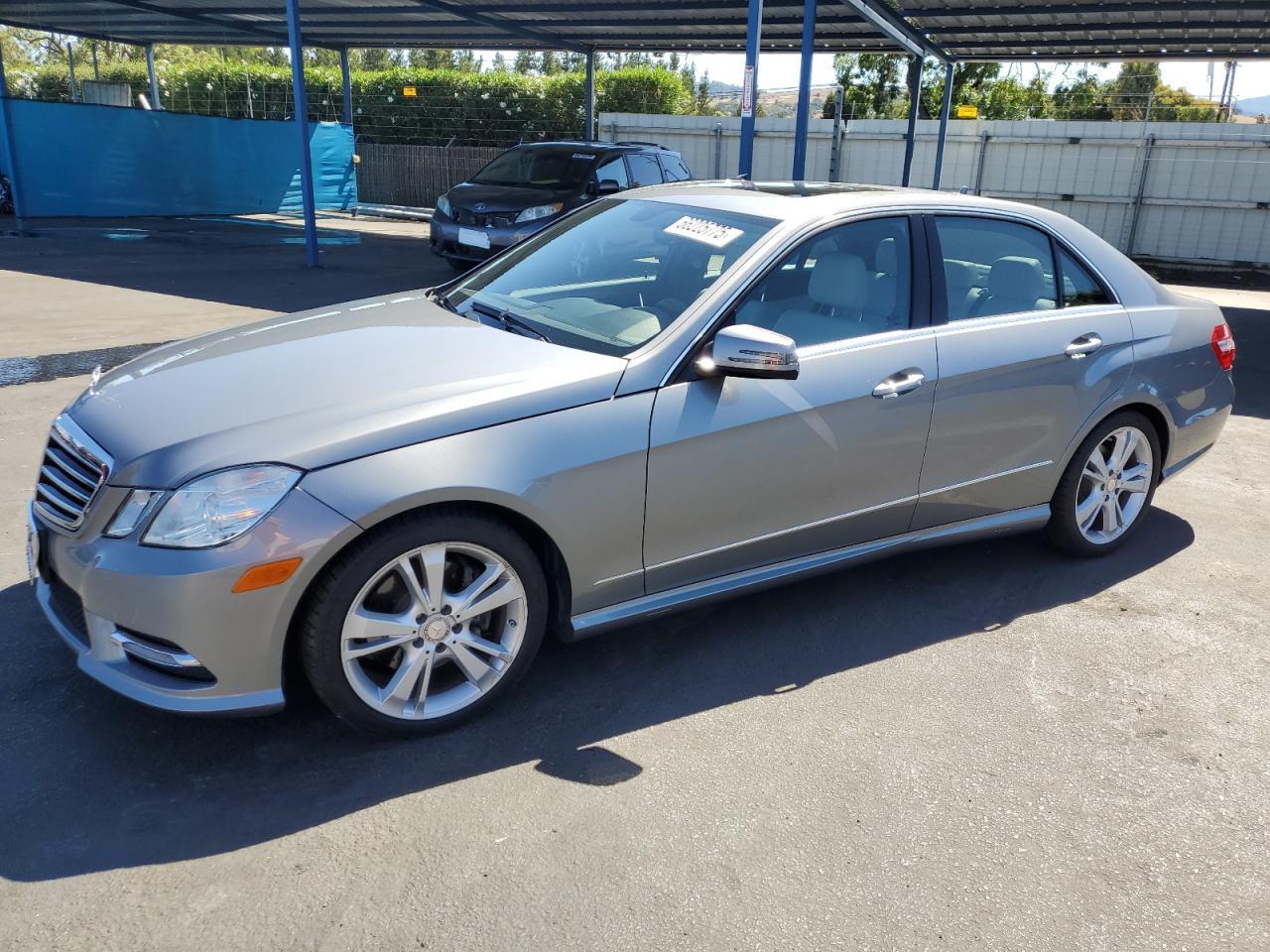 2013 MERCEDES-BENZ E-Class