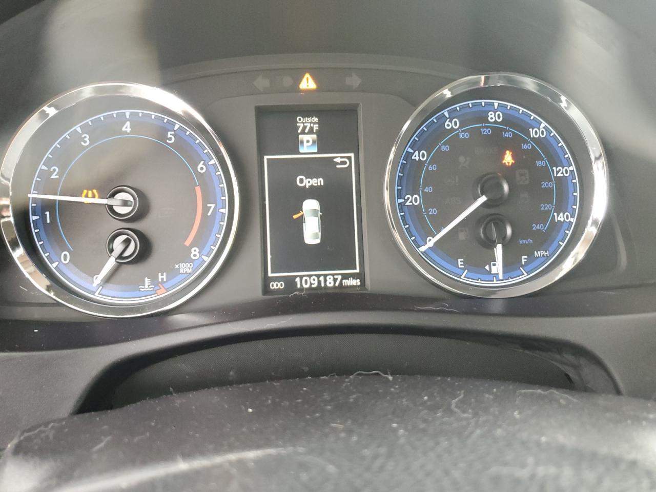 2017 TOYOTA COROLLA
