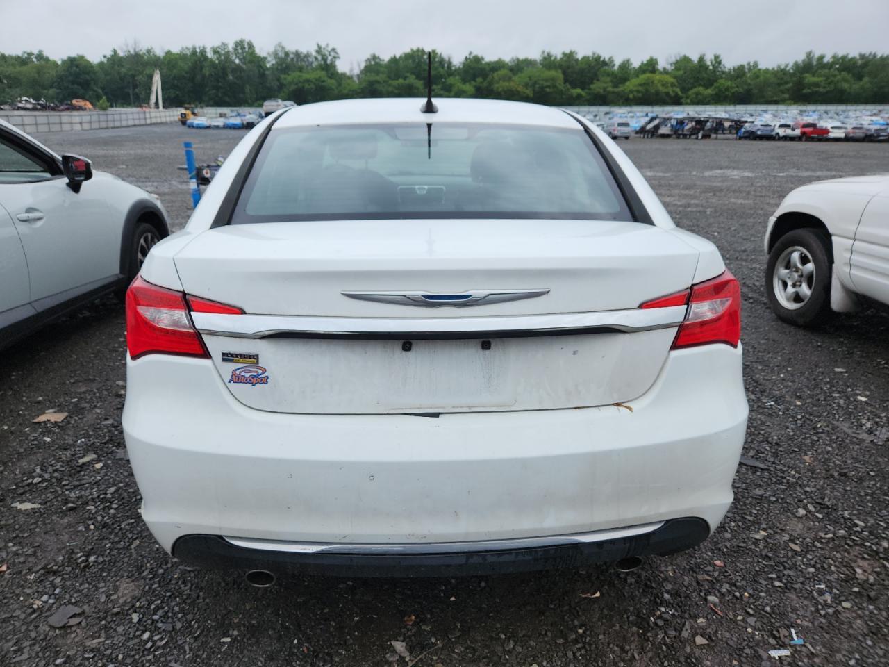 2014 CHRYSLER 200