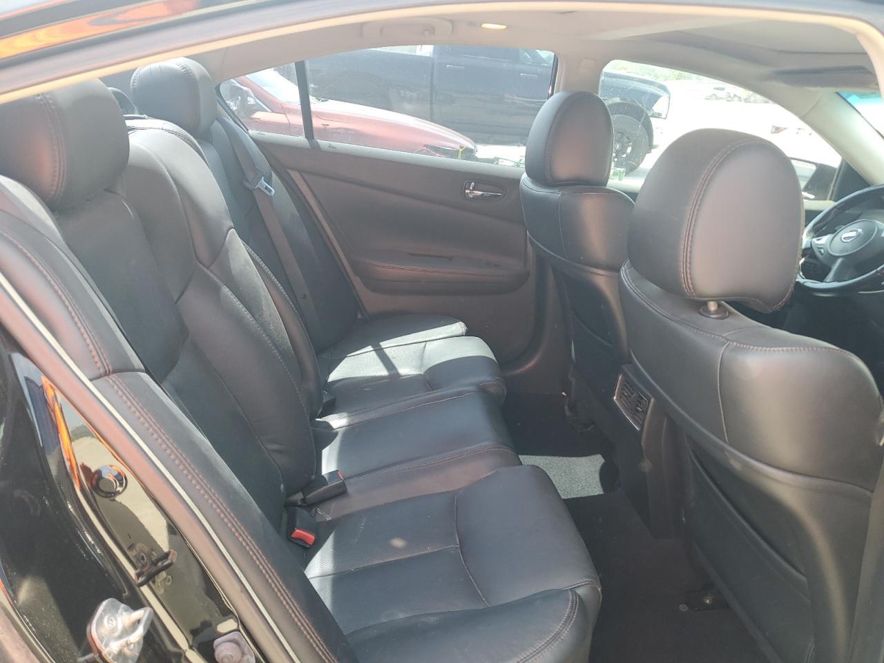 2011 NISSAN Maxima