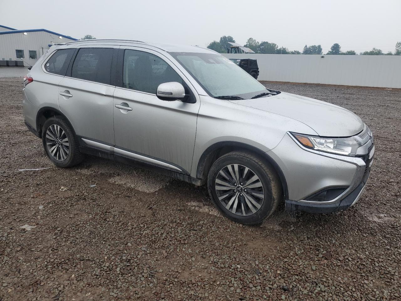 2020 MITSUBISHI outlander