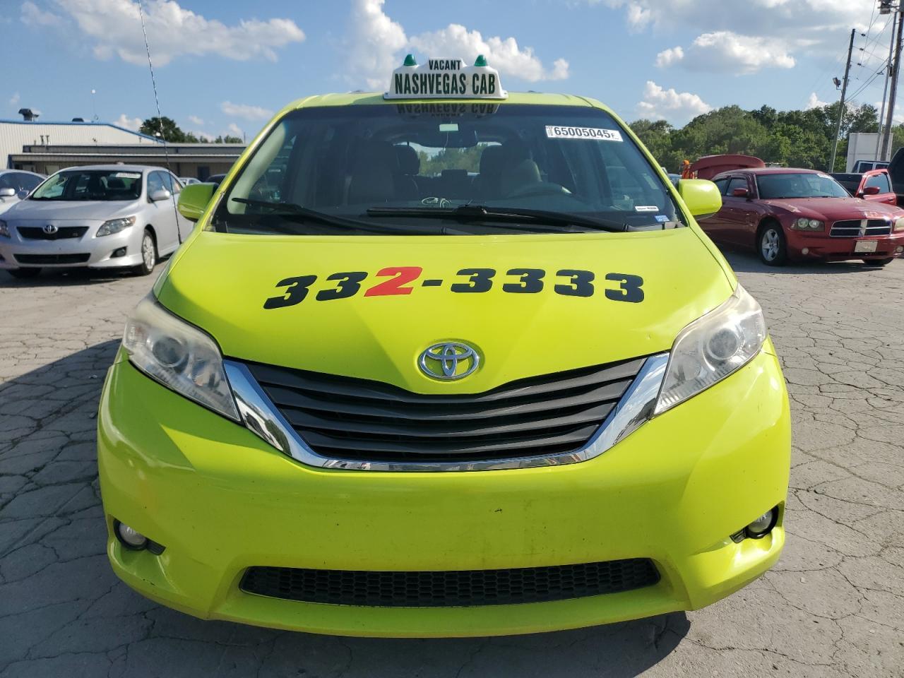 2014 TOYOTA SIENNA
