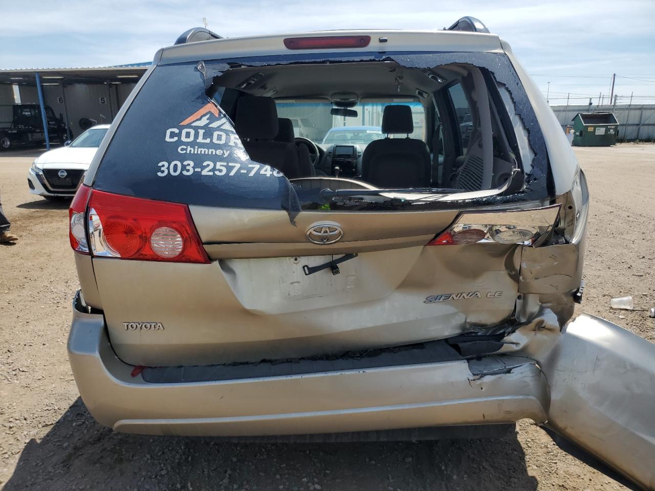 2010 TOYOTA SIENNA