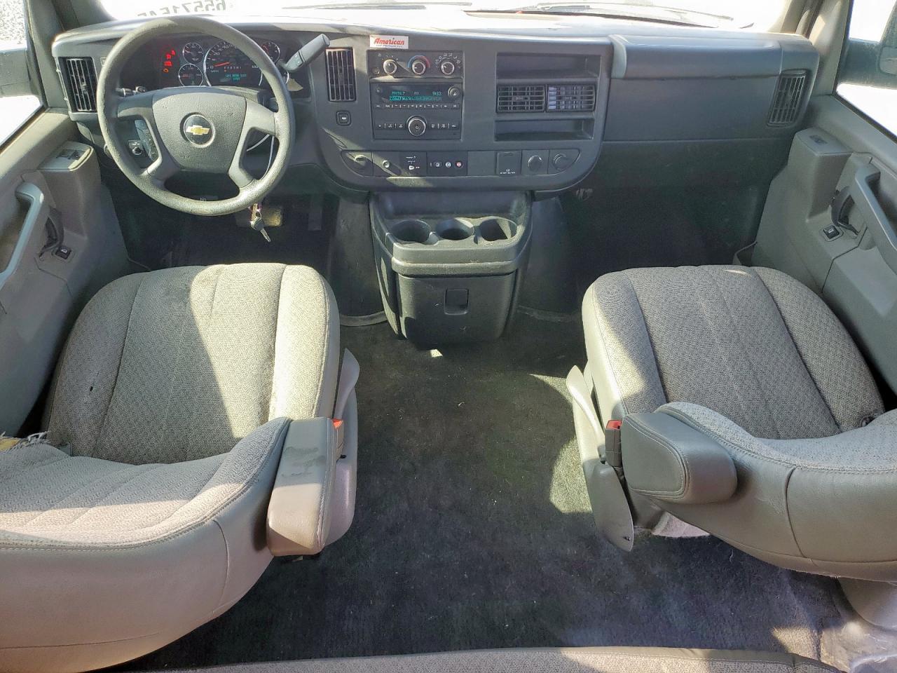 2017 CHEVROLET Express 3500