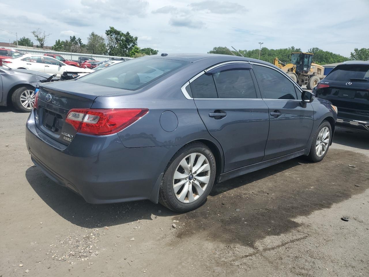 2015 SUBARU Legacy