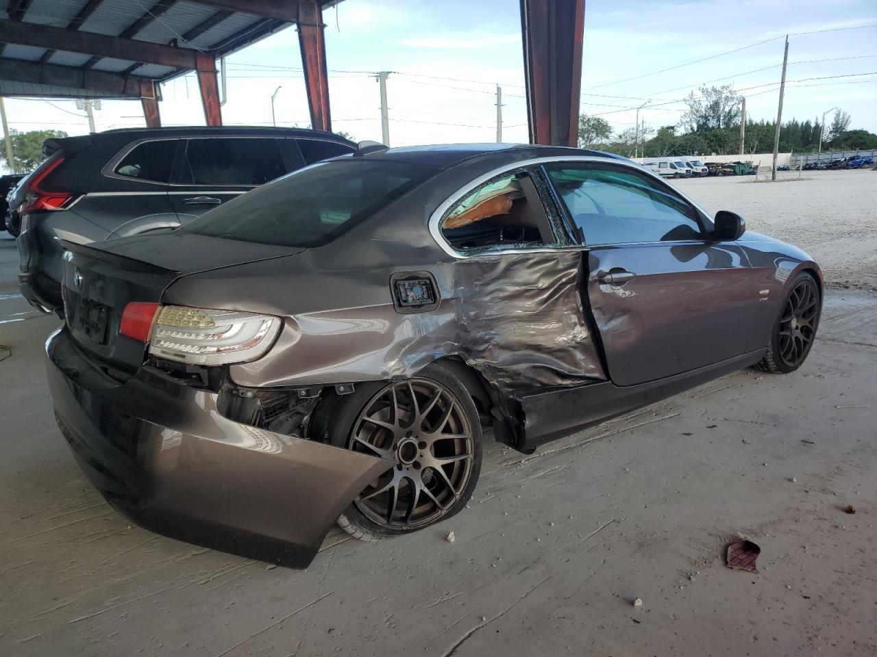 2011 BMW 3 SERIES