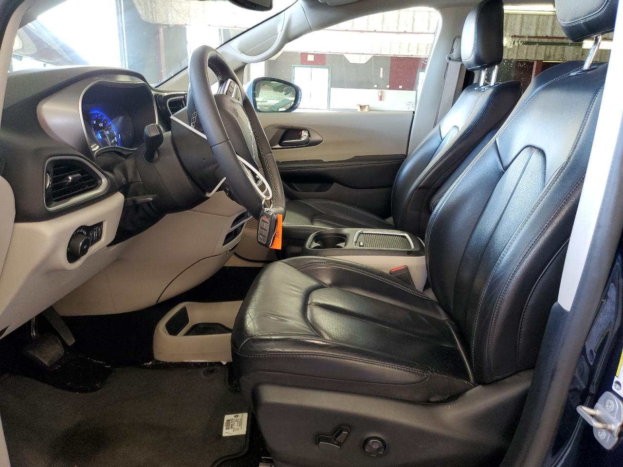 2022 CHRYSLER Pacifica
