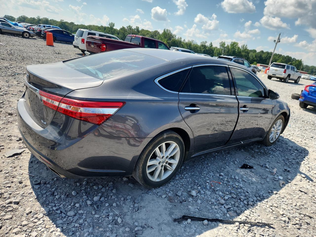 2013 TOYOTA Avalon