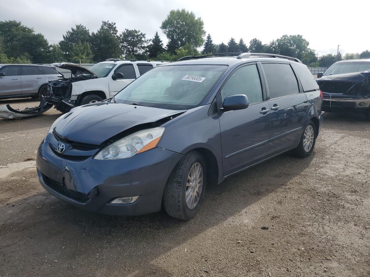 2007 TOYOTA SIENNA