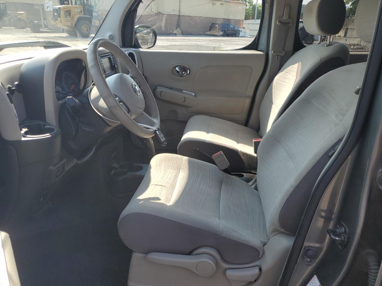 2011 NISSAN CUBE