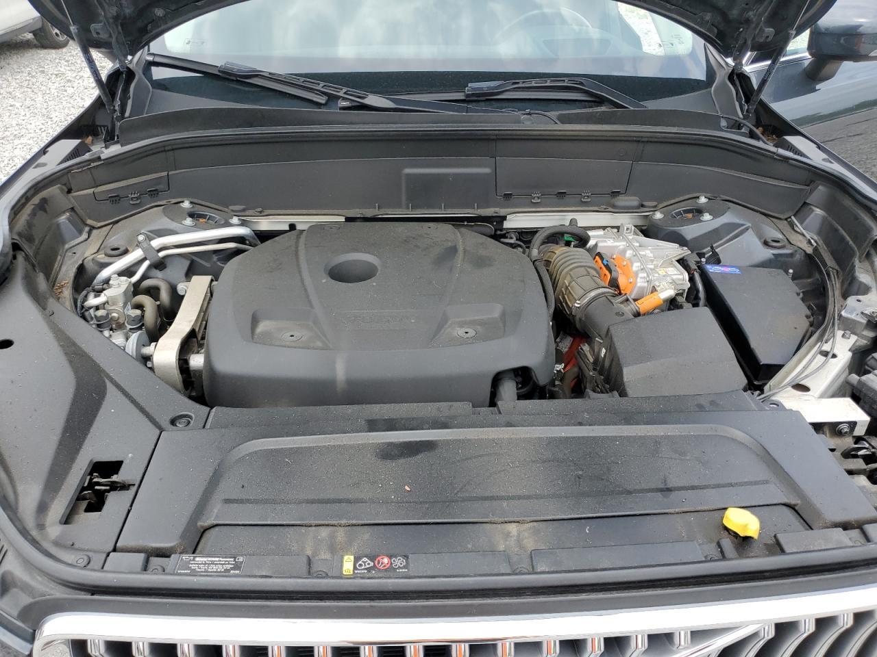 2021 VOLVO XC90